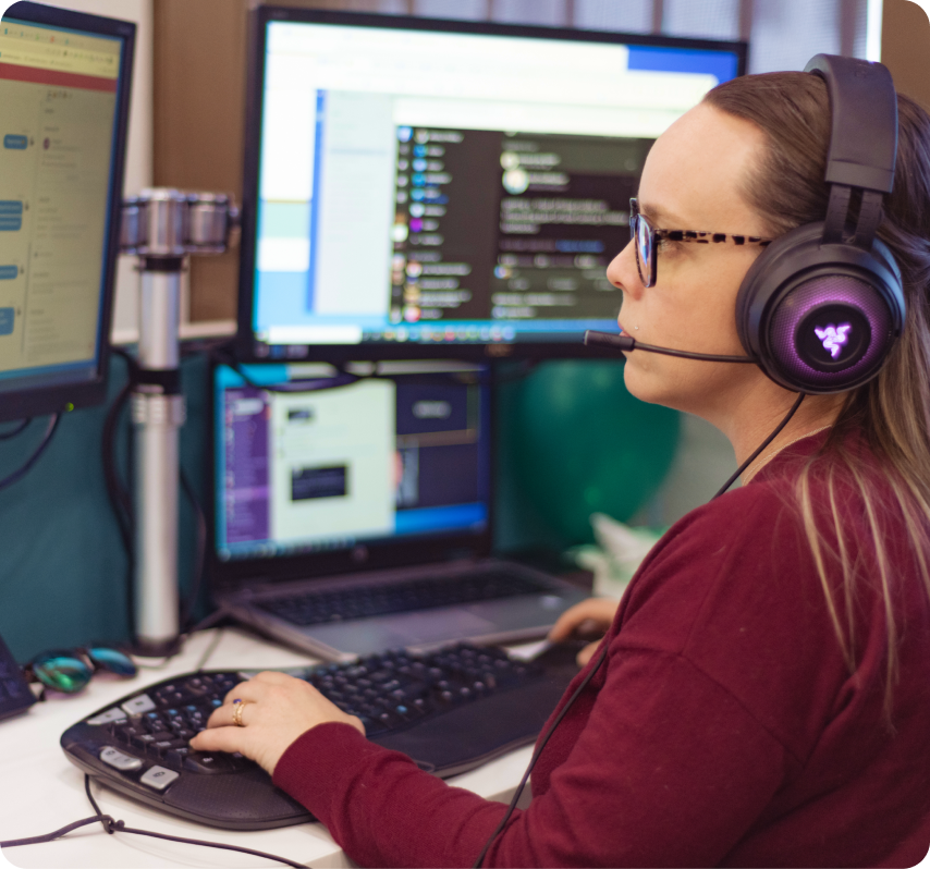 An Ontraport Support representative assisting a client via live chat.