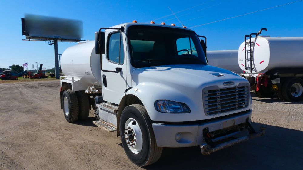 2017 Freightliner M2 106 Water Truck - 576371 - Machine New