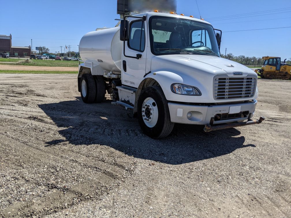 2017 Freightliner M2 106 Water Truck - 575772 - Machine New