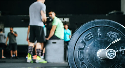 Image of busy people in the gym