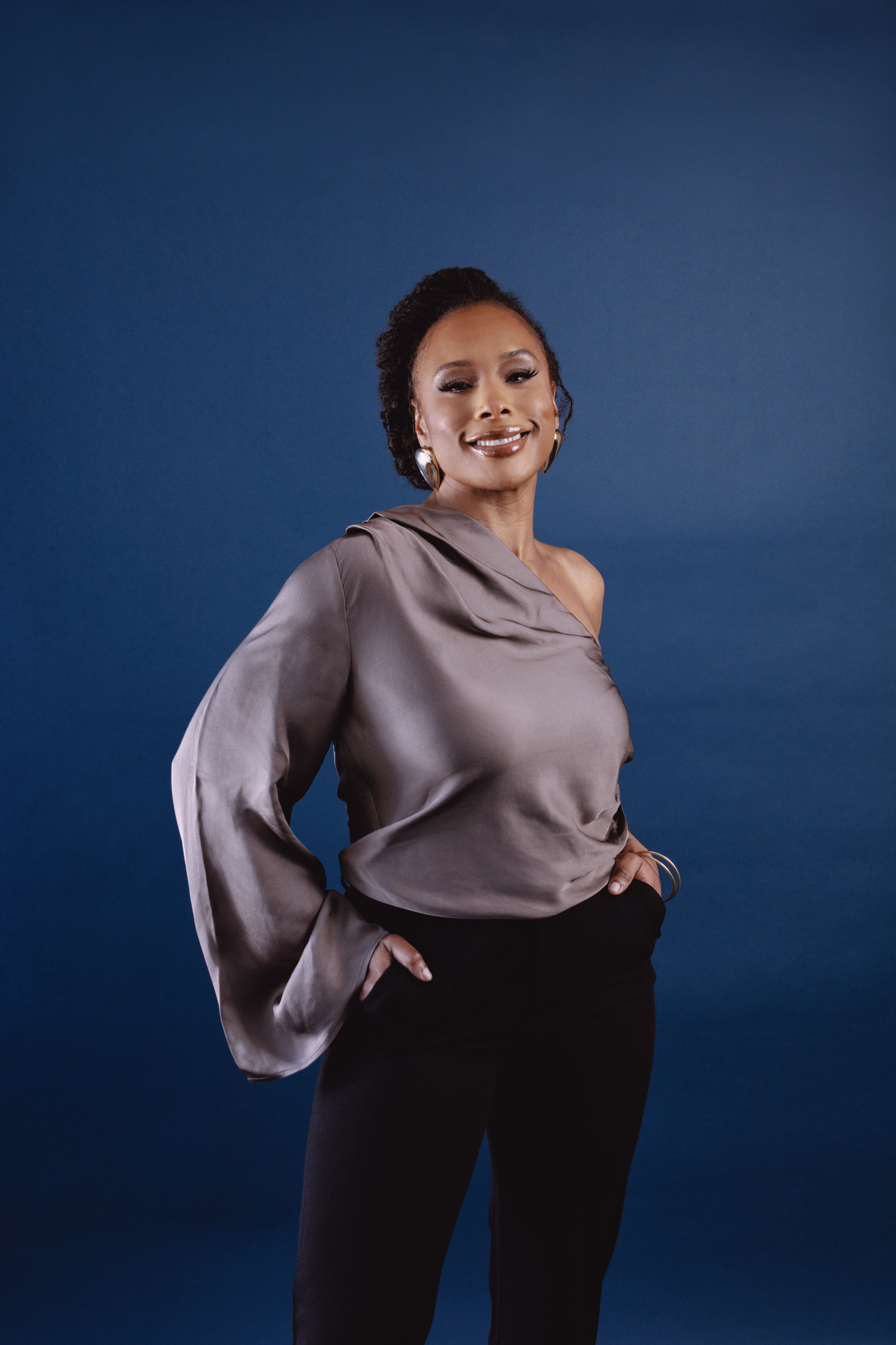 Nia Ridgle, Licensed Clinical Social Worker specializing in therapy for high performers