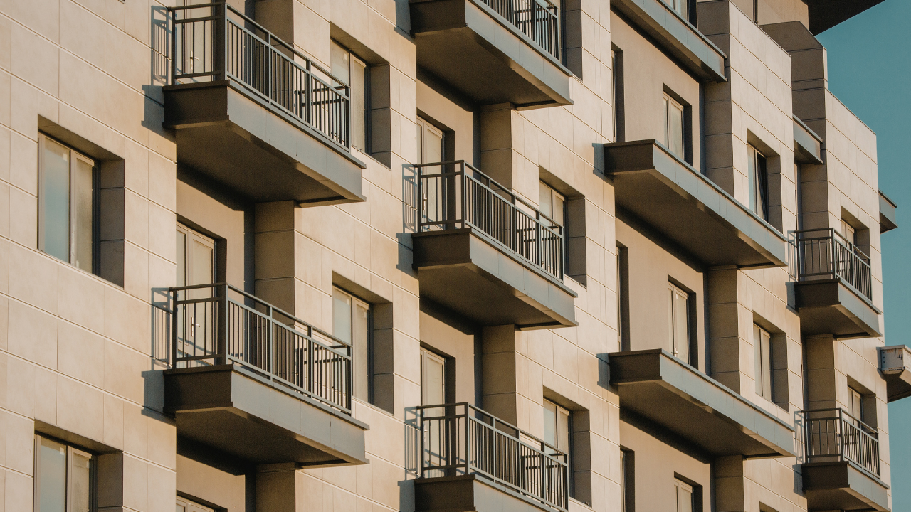 A different building, a different result​​​​​​​