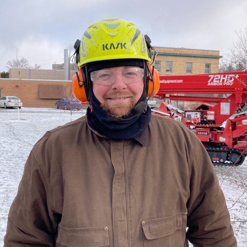Cory, environmental sales consultant at Environmental Advantage, helping customers with tree care and removal services in Minnesota and North Dakota.