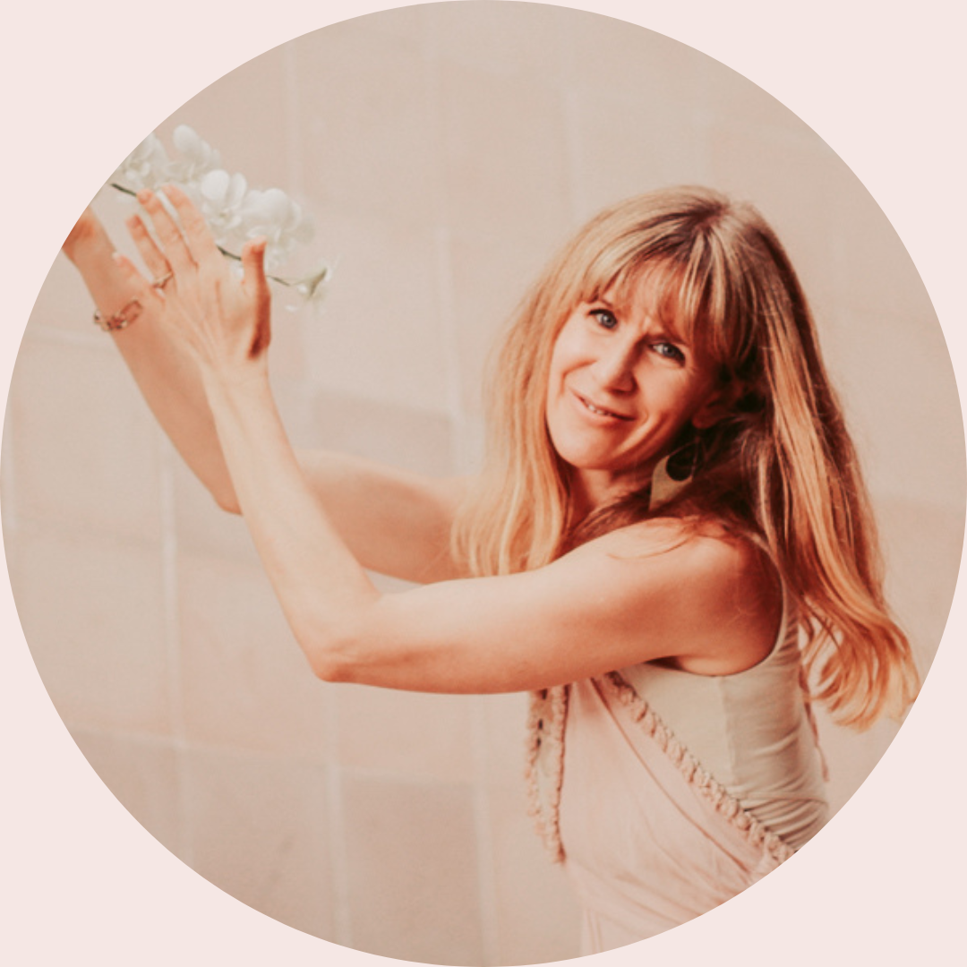 dr amanda noelle twin flame matchmaker, aphrodite university, divine feminine, life coach